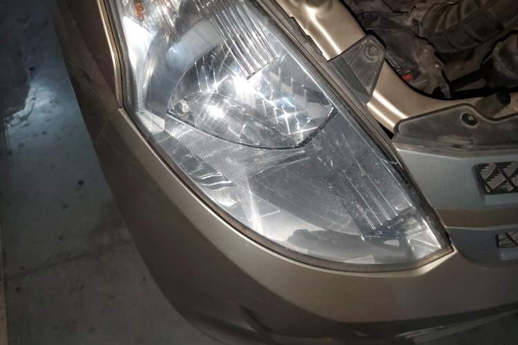 Used Wuling Rongguang V 2019 1.5L Practical Model China VI LAR Right Front Headlight