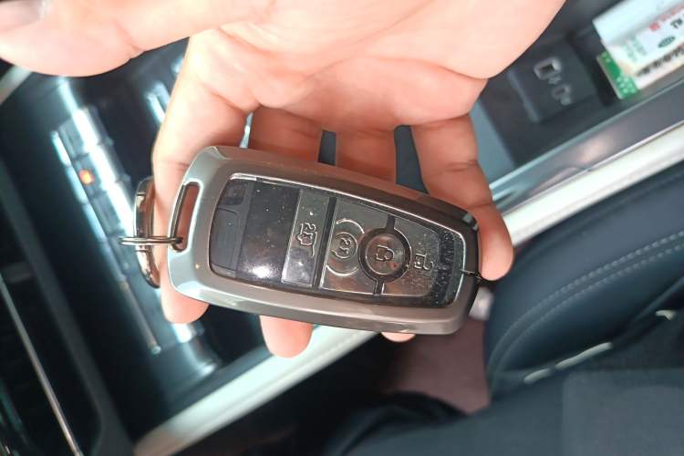 Used Lincoln Nautilus 2025 2.0T All-Wheel-Drive Luxury Hybrid Edition