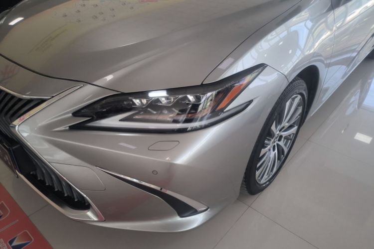 Used Lexus ES 2020 300h Premium Edition