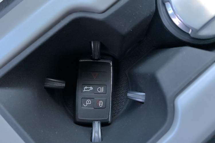 Used Land Rover Defender 2025 110 3.0T P400 Dark Edition