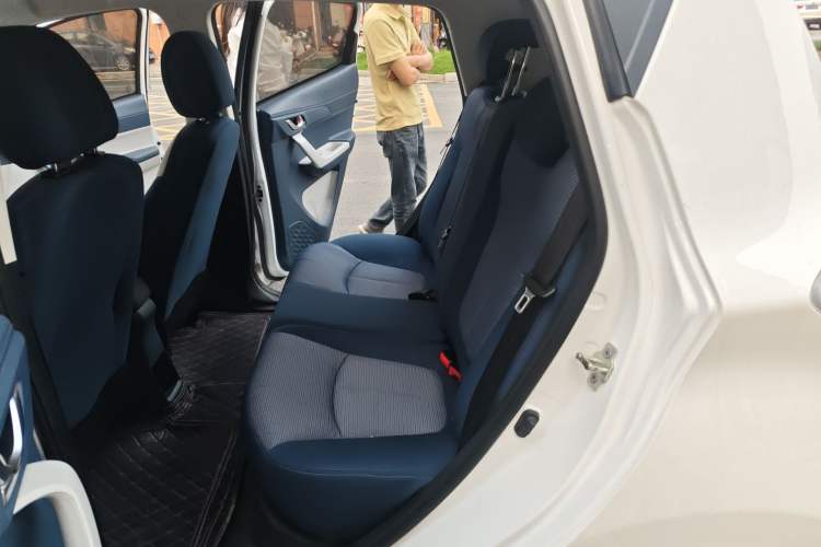 Used CHANGAN Benni E-Star 2022 Qingxin Edition Colorful Model Lithium Iron Phosphate Left Rear Seat