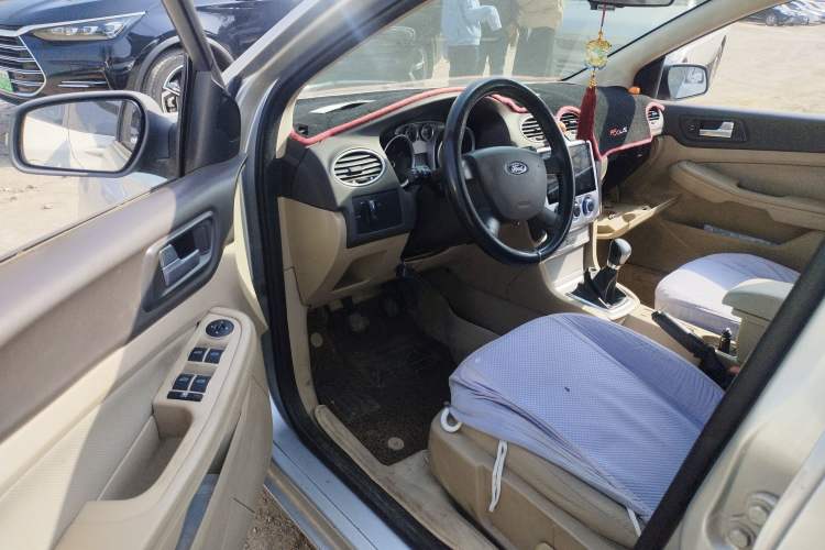 Used Ford Focus 2012 Sedan Classic 1.8L Manual Base Model
