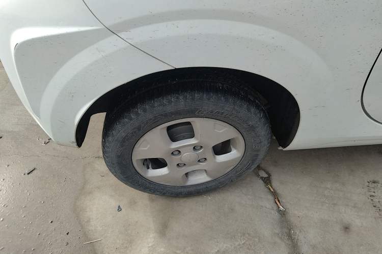 Used Roewe Clever 2021 302 km New Four-Seater Super-Efficient Version