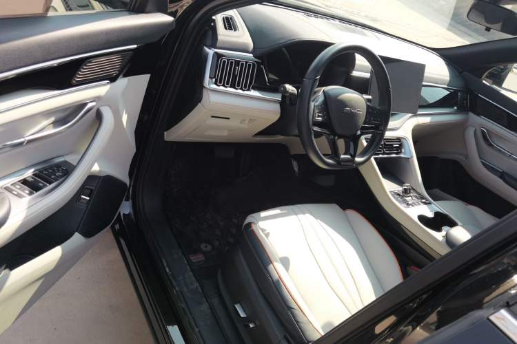 Used BYD Song PLUS New Energy 2023 Champion Edition DM-i 110KM Flagship Model
