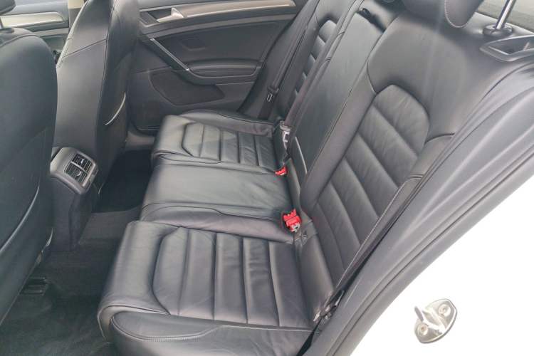 Used Volkswagen Golf 2015 1.4TSI Automatic Luxury Model Left Rear Seat