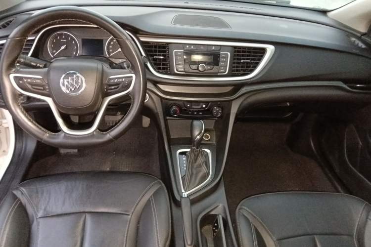 Used Buick GT 2018 18T Automatic Elite Model Center Console