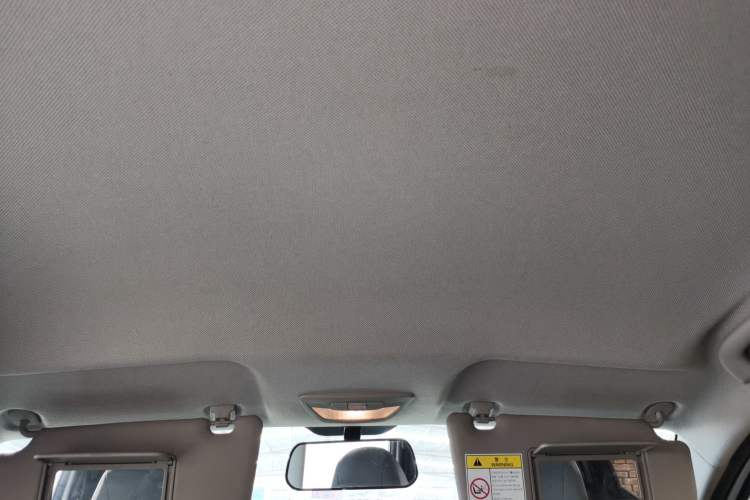 Used Baojun 730 2019 1.5L Manual Fashion Model 7-seater China VI Headliner