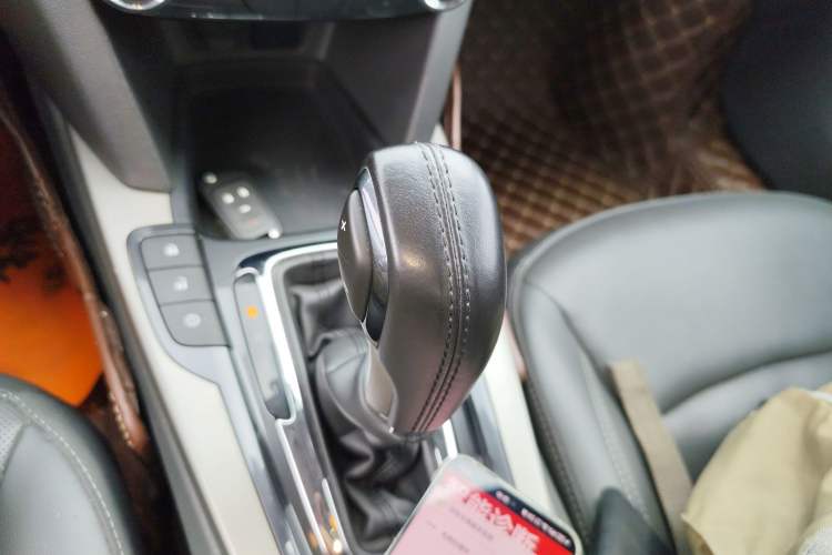 Used Chevrolet Malibu 2018 530T Automatic Luxury Edition Gear Lever