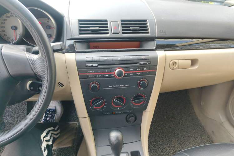 Used Mazda 3 2010 1.6L Automatic Classic Stylish Version Audio And AC Panel