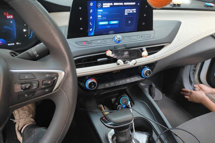 Used Buick Velite 6 2020 Plug-in Hybrid Connected Fashion Model