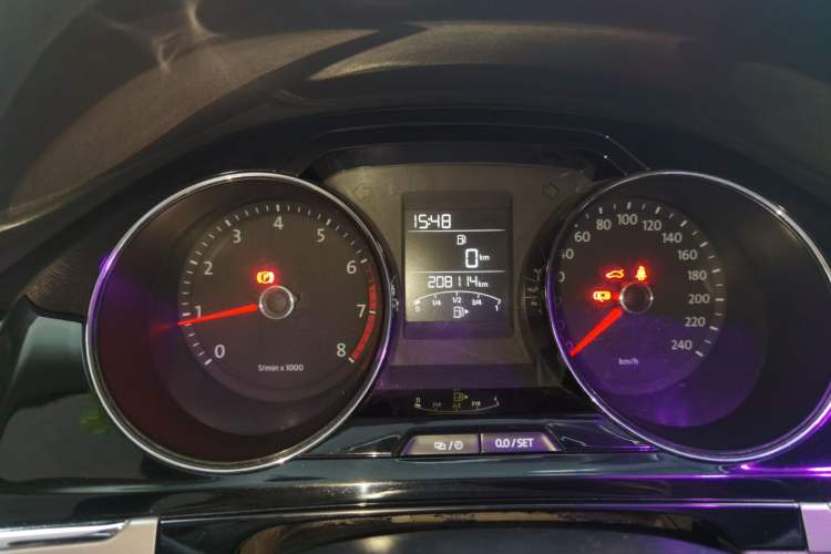 Used Volkswagen Bora 2013 1.6L Manual Comfort Model Instrument Cluster