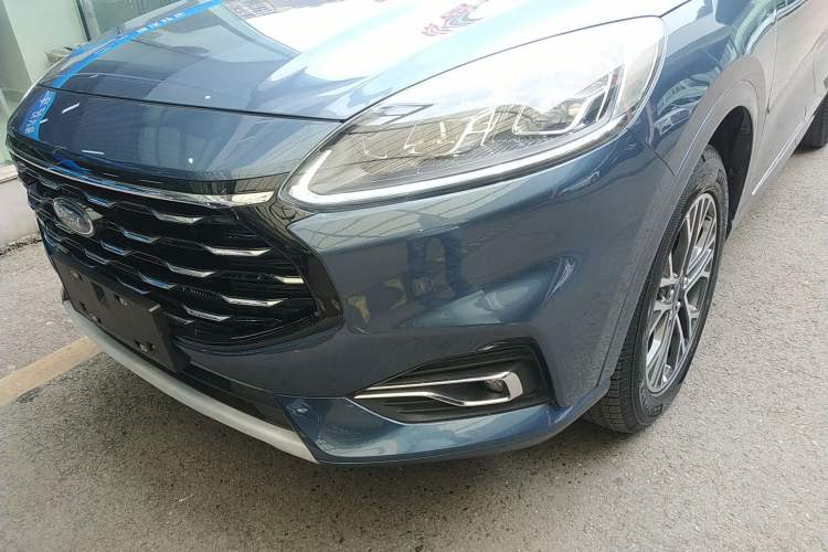 Used Ford Escape 2020 EcoBoost 245 Four-Wheel Drive Luxury Edition Left Front Headlight