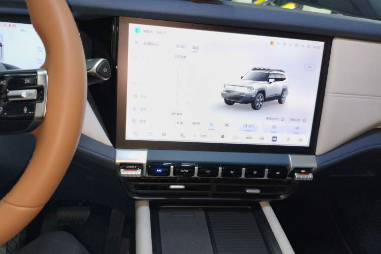 Used Deepal G318 2024 Four-Wheel-Drive Air Suspension Model
