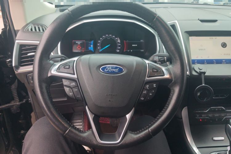 Used Ford Edge 2018 EcoBoost 245 Two-Wheel-Drive Titanium 7-Seater China VI Standard Steering Wheel