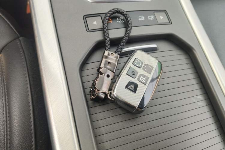 Used Land Rover Range Evoque 2018 240PS PURE Style Edition Vehicle Key