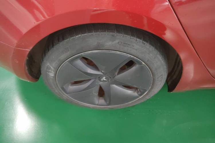 Used Tesla Model 3 2019 Long-Range Rear-Wheel-Drive Version Right Rear Wheel Hub