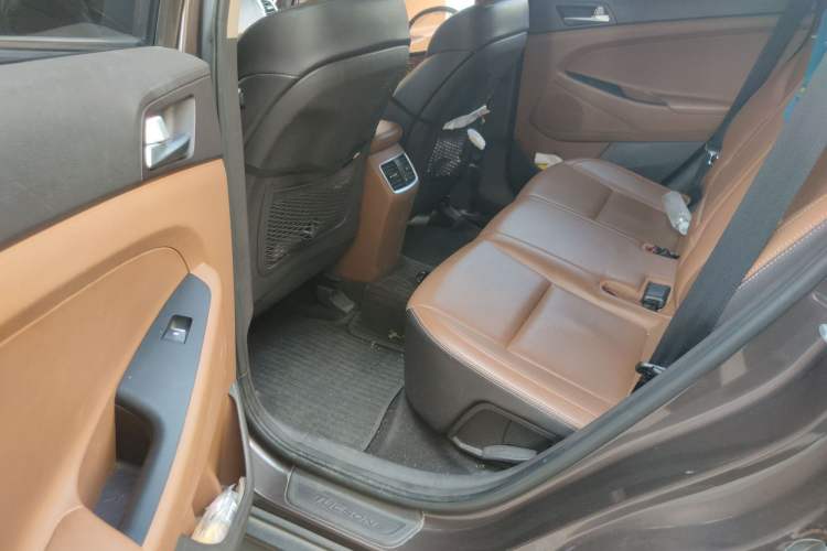 Used Hyundai Tucson 2015 1.6T Dual-Clutch Two-Wheel-Drive Smart Model
