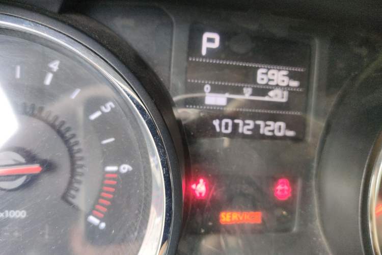 Used Citroen C3-XR 2015 1.6L Automatic Fashion Model Odometer Close Up