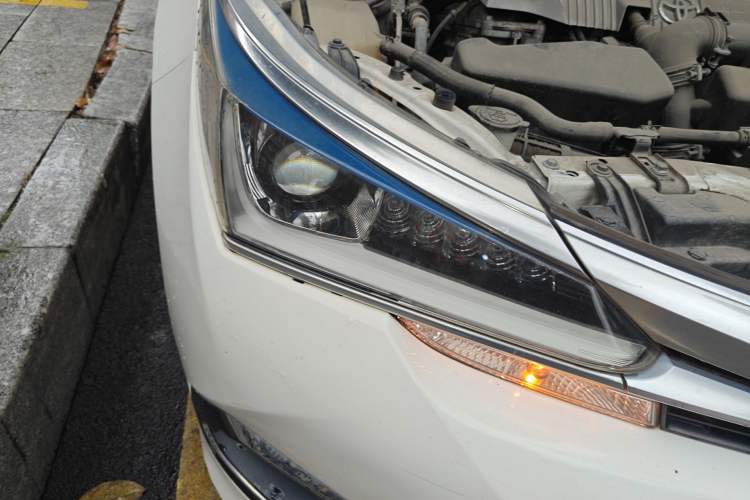 Used Toyota Corolla 2017 Revised Dual-Engine 1.8L E-CVT Leading Edition
