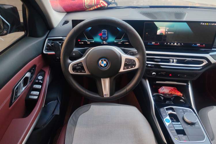 Used BMW i3 2024 eDrive 35 L Steering Wheel