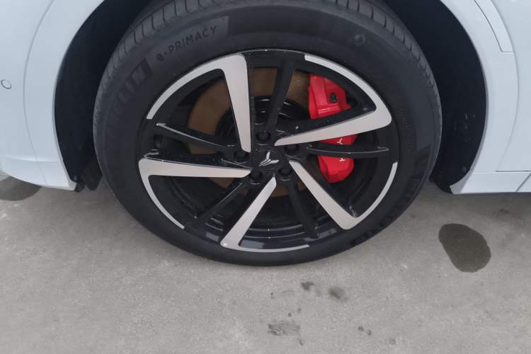 Used VOYAH FREE 2025 Model FREE+ Rear-Drive Qiankun Edition Left Front Wheel Hub