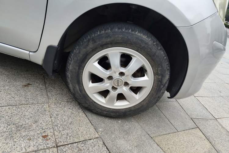 Used Nissan March 2010 1.5L Automatic Easy-Style Version
