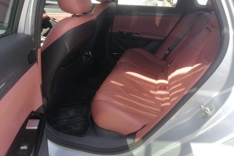 Used Geely Galaxy L6 2025 EM-i 140km Starship Edition Left Rear Seat