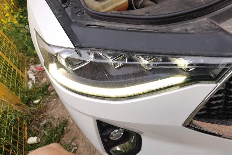 Used Haval F7 2019 1.5T Two-Wheel Drive i-Type China V Standard Right Front Headlight