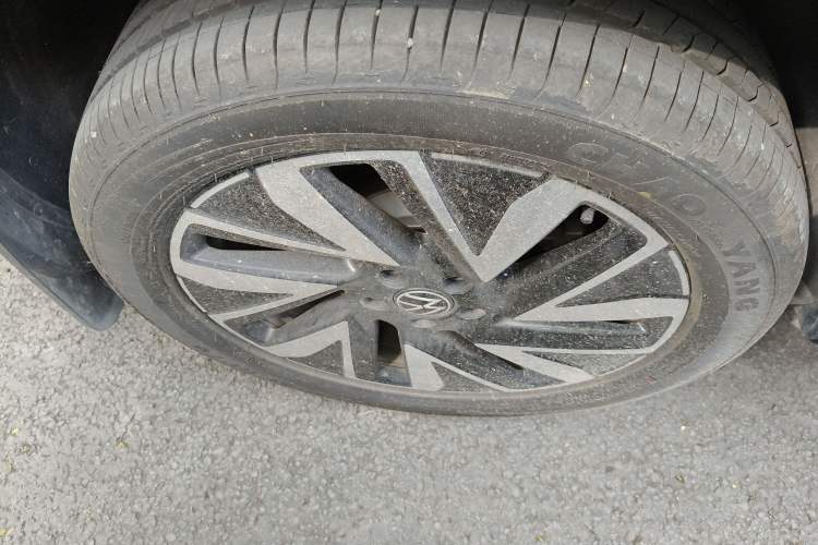 Used Volkswagen Tayron 2024 330TSI Two-Wheel Drive R-Line High-Energy Version Right Rear Wheel Hub