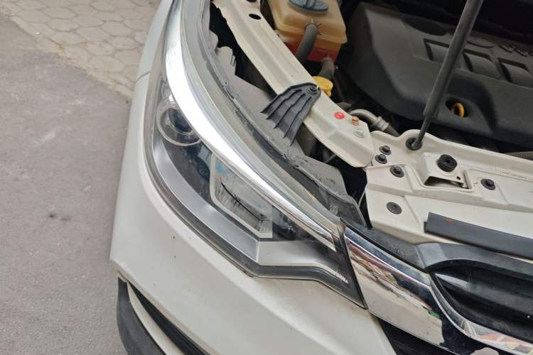 Used FAW Junpai D60 2017 1.8L Automatic Prestige Model Right Front Headlight