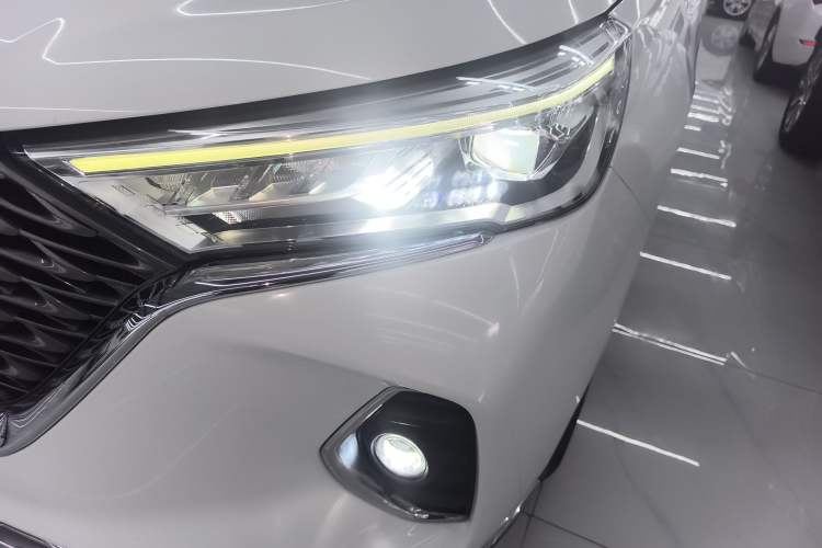 Used Haval M6 2021 PLUS 1.5T DCT Luxury Smart Connectivity Model Left Front Headlight