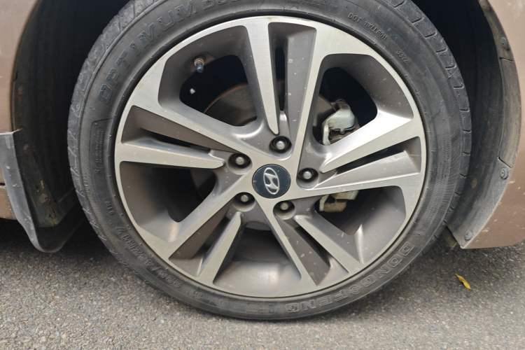 Used Hyundai Elantra (6th Generation / Lingdong) 2016 1.6L Automatic ZhiXuan – Elite Version Right Front Wheel Hub