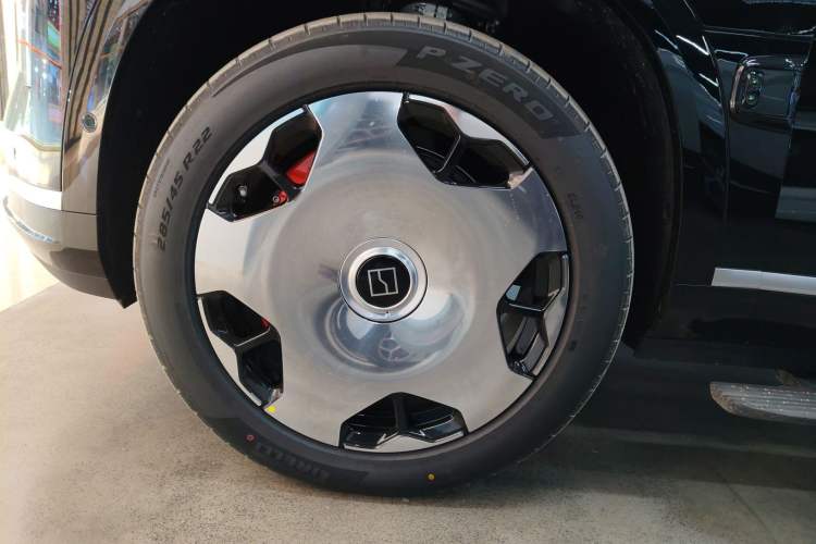 Used Zeekr 9X 2025 Hyper Edition
