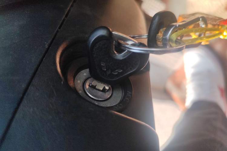 Used Wuling Zhiguang 2015 1.2L Practical LS-I Model