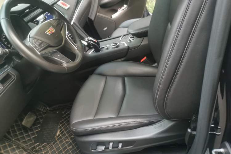 Used Cadillac XT5 2021 2.0T Four-Wheel Drive Luxury Version Left Front Seat