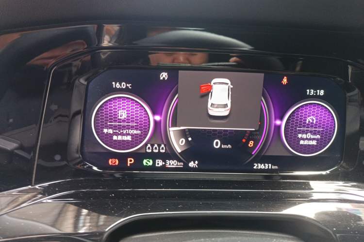 Used Volkswagen Golf 2023 Facelift 280TSI DSG R-Line Lite Instrument Cluster