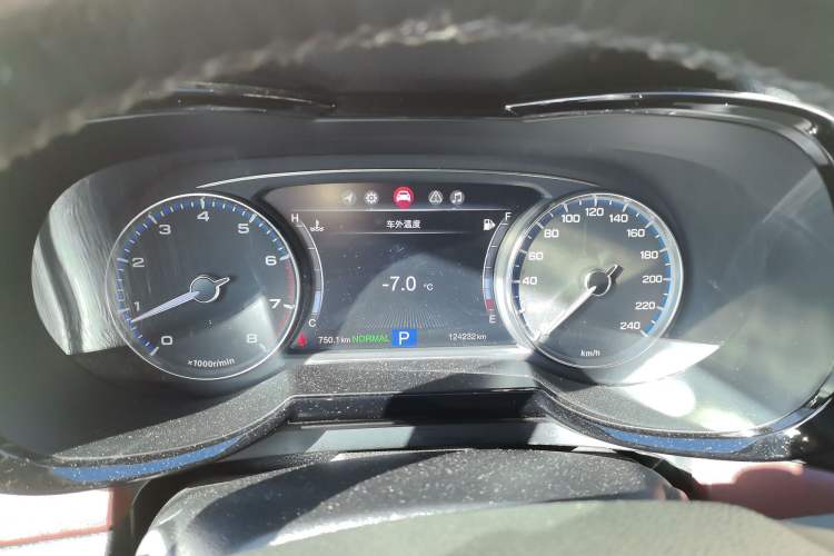 Used GAC Trumpchi GS8 2017 320T Two-Wheel Drive Luxury Smart Connectivity Version (7 Seats) Instrument Cluster