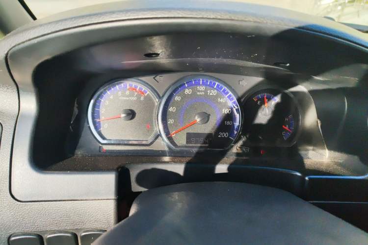 Used FORTHING Lingzhi 2017 V3 1.5L 5-Seater Special Offer Model
