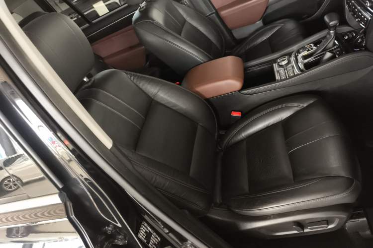 Used GAC Trumpchi GS8 2017 320T Four-Wheel Drive Luxury Smart Connectivity Version (7 Seats) Right Front Seat