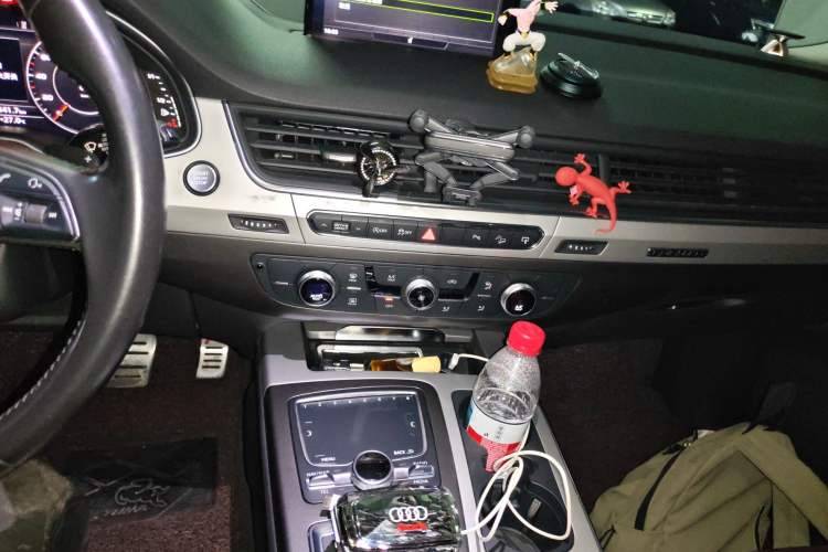 Used Audi Q7 2016 40 TFSI Comfort Model
