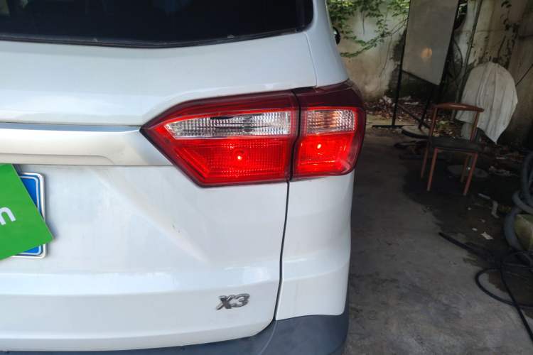 Used BAIC Ruixiang X3 2022 1.5L Manual Base Version 5 Seats
