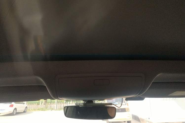 Used Volkswagen Tiguan L 2018 330TSI Automatic Two-Wheel Drive Luxury Edition