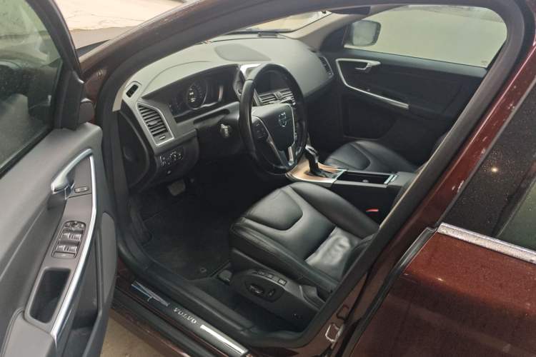 Used Volvo XC60 2015 T5 Smart Upgrade Model