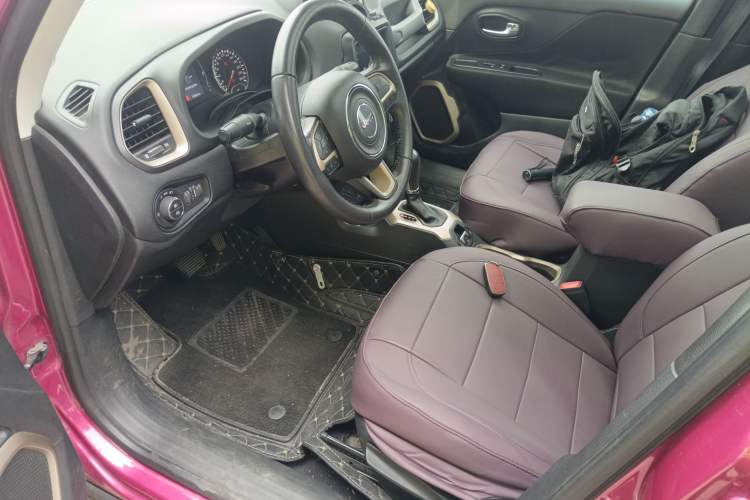 Used Jeep Renegade 2018 Connected Large Screen Version 180T Automatic Jingneng Version
