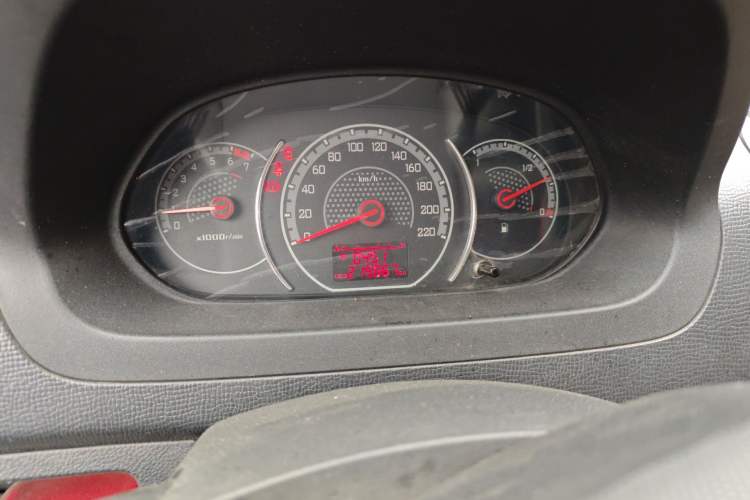 Used Wuling Zhengcheng 2015 1.8L Comfort Model LJ479QE2