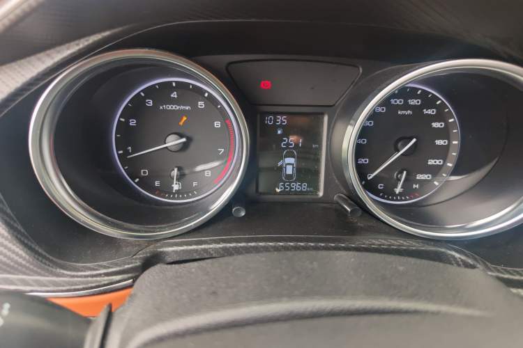 Used Zotye T300 2017 1.5L Manual Luxury Model Odometer Close Up