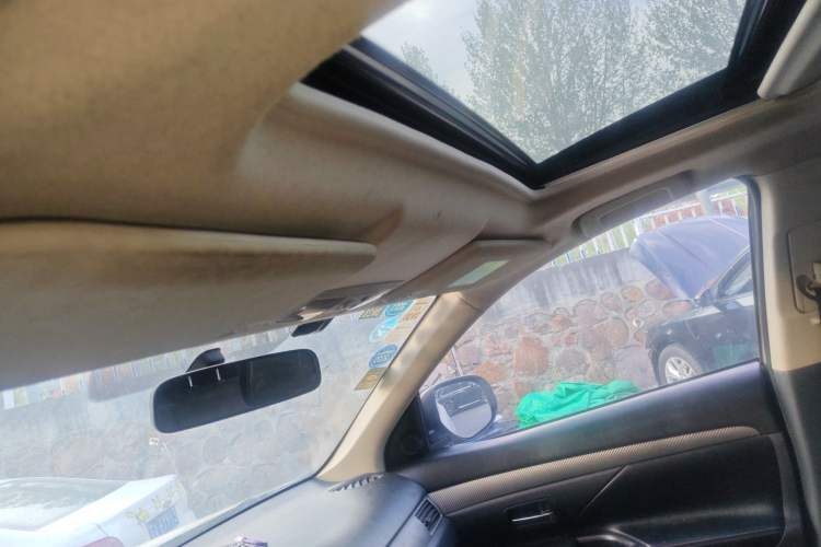 Used Mitsubishi Outlander 2013 2.4L 4x4 Luxury Navigation Edition 5 Seats
