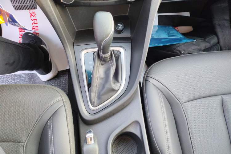 Used Buick GT 2021 Revised Version Flagship 1.5L Automatic Elite Edition Gear Lever