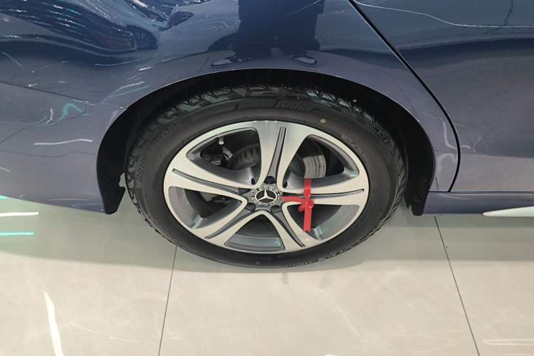 Used Mercedes-Benz C-Class 2020 C 260 L Sport Edition Right Rear Wheel Hub