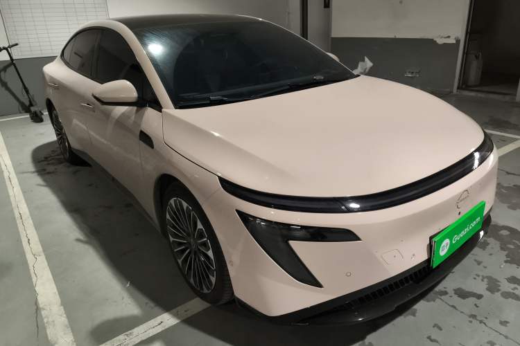 Used Nissan N7 2025 625 Max Front Right 45 Deg